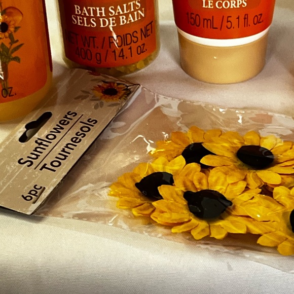 Crystal Waters Honey Sunflower Bath Set - Picture 4 of 5